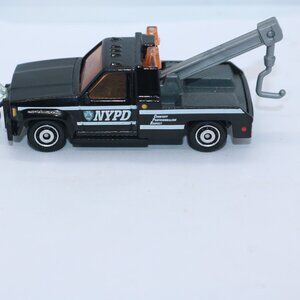 Matchbox 1987 NYPD Tow Truck custom keychain 1/72 scale